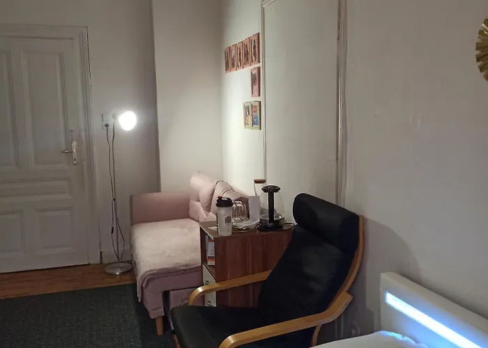 Private Room In A Shared Apartment, Free Parking